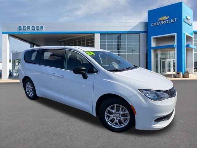 2024 Chrysler Voyager LX