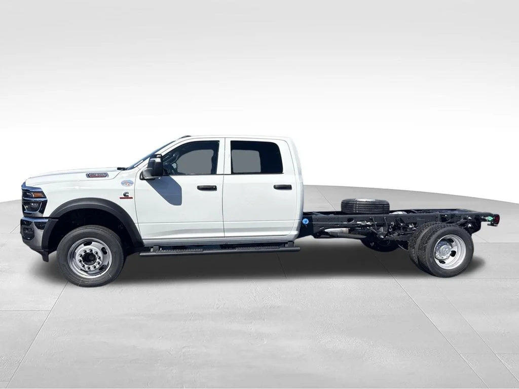 New 2026 Bright White Clear-Coat Exterior Paint RAM TRADESMAN image 6