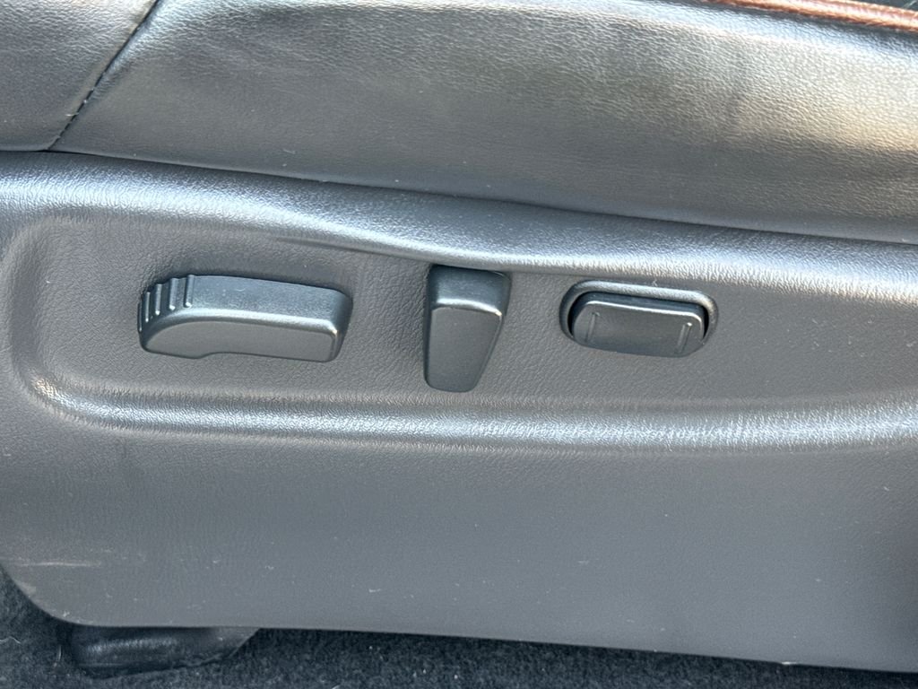 Used 2020 Gray Nissan Platinum image 53