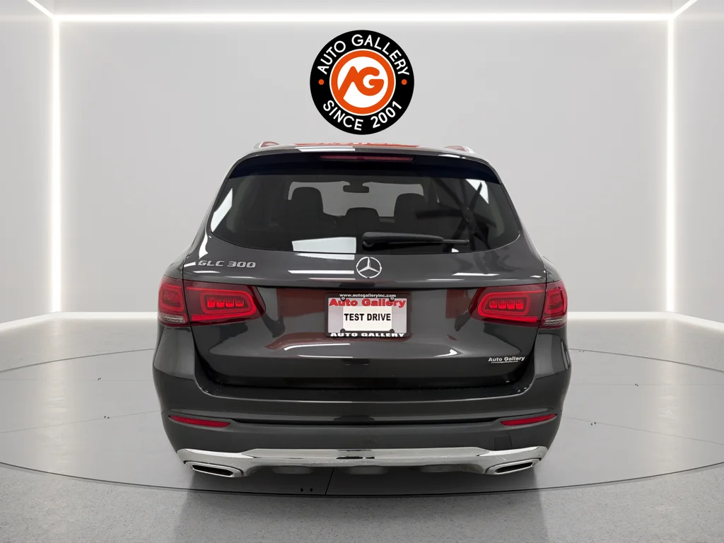 Used 2020 Gray Mercedes-Benz GLC 300 image 4