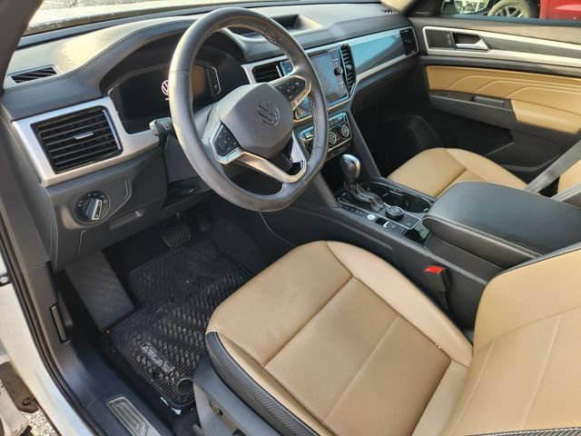 Used 2022  Volkswagen 3.6L V6 SE w/Technology image 9