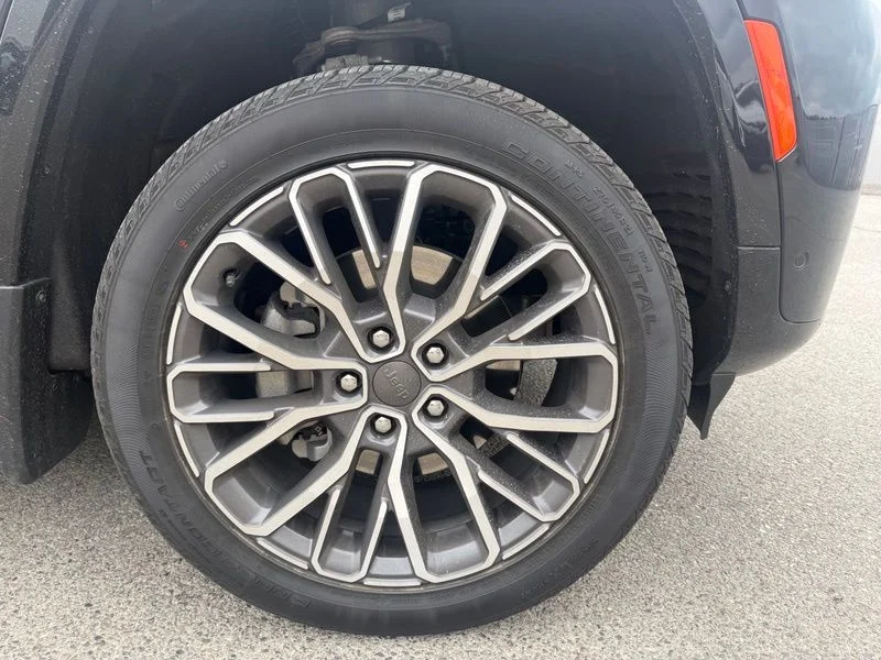 Used 2026 Black Jeep Summit image 18