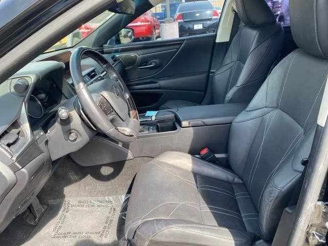 Used 2021 Black Lexus 300h Luxury image 9