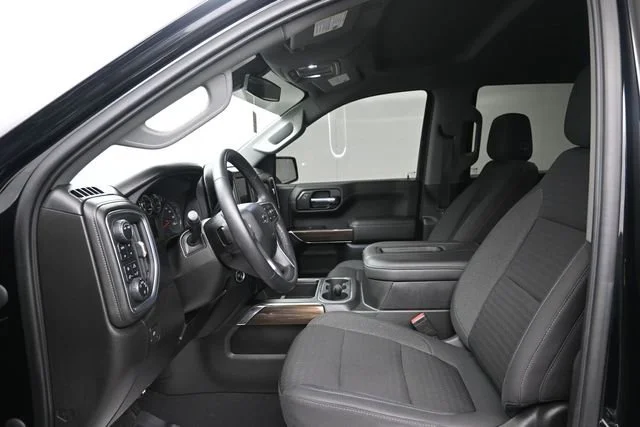Used 2022 Mosaic Black Metallic Chevrolet RST image 10