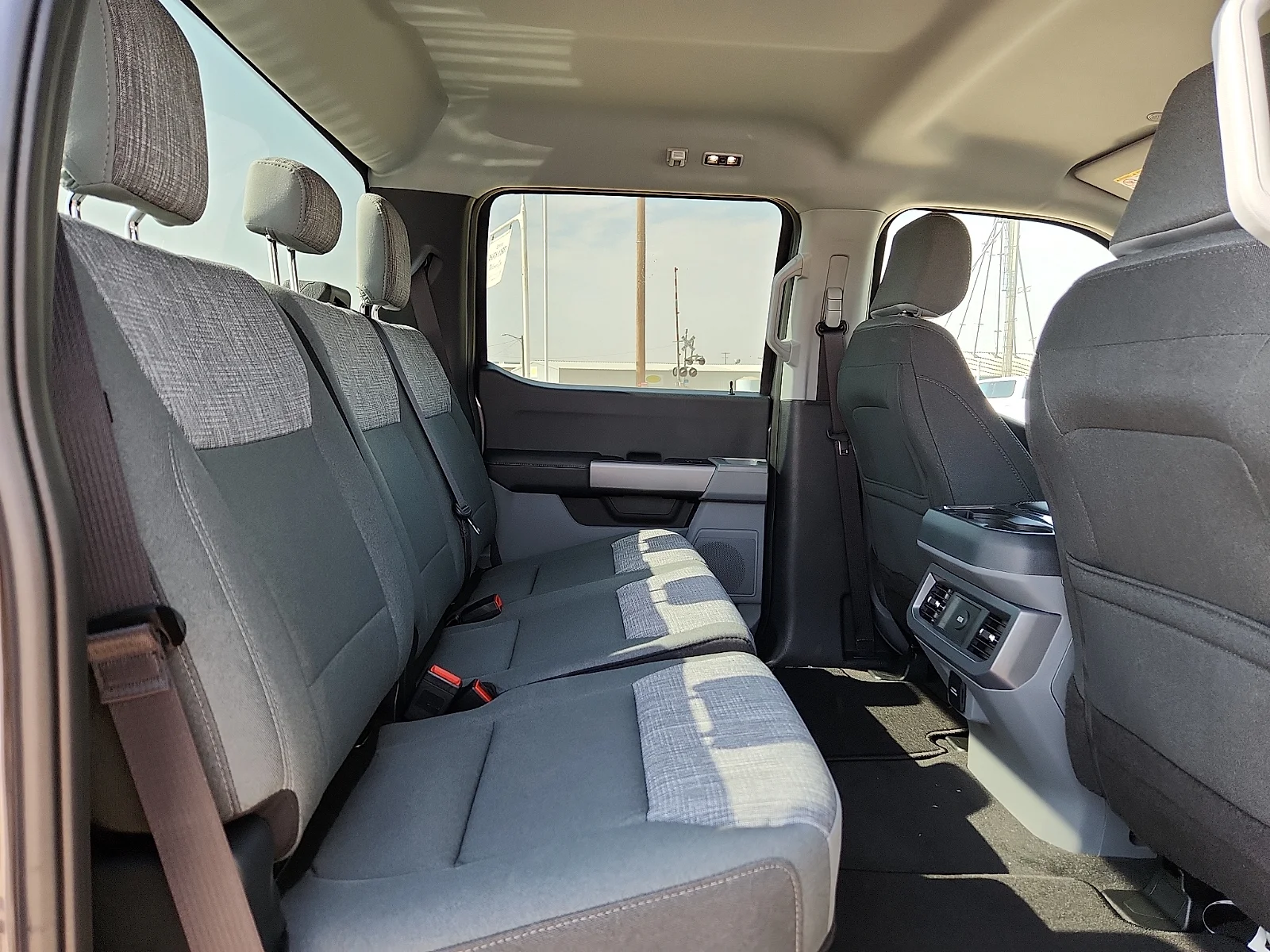 New 2026 Carbonized Gray Metallic Ford XLT image 19