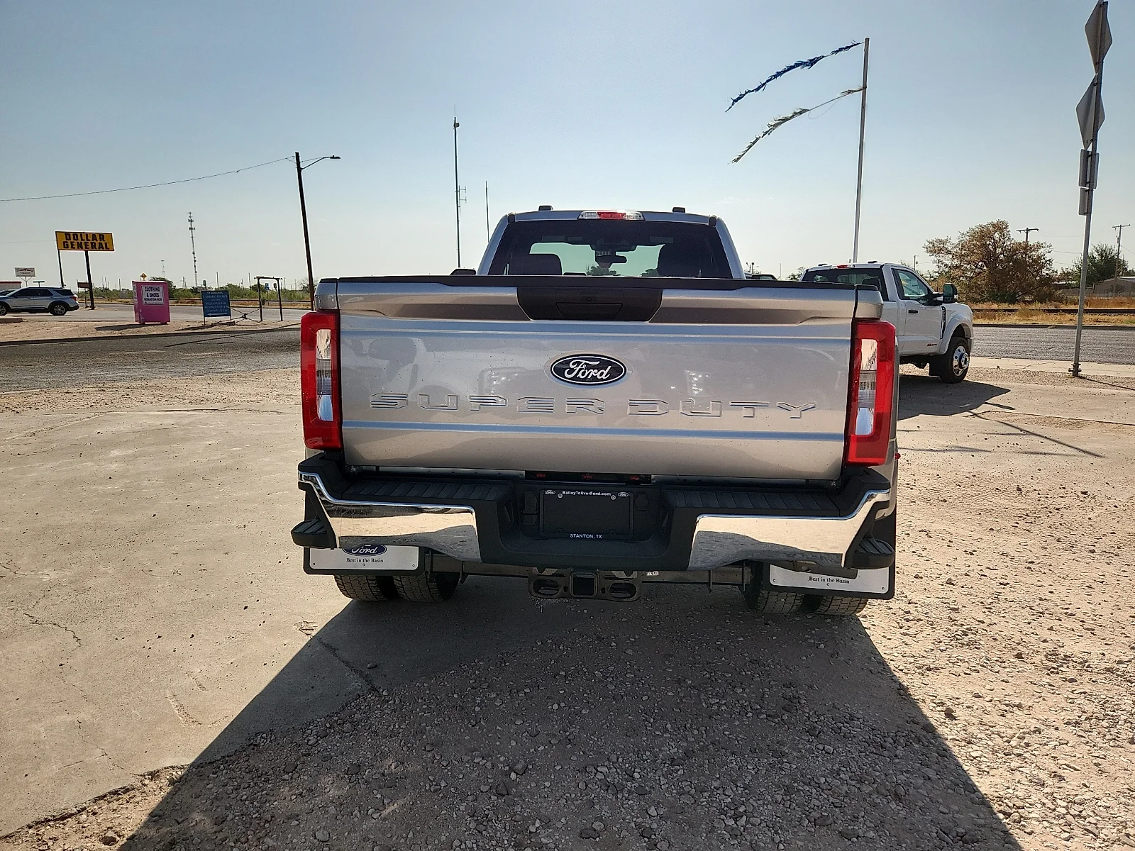 New 2027 Iconic Silver Metallic Ford XLT image 6
