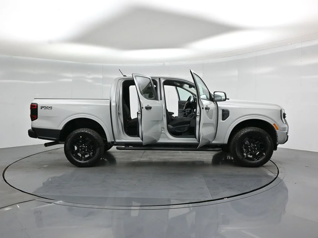 New 2026 Avalanche Ford XLT image 4