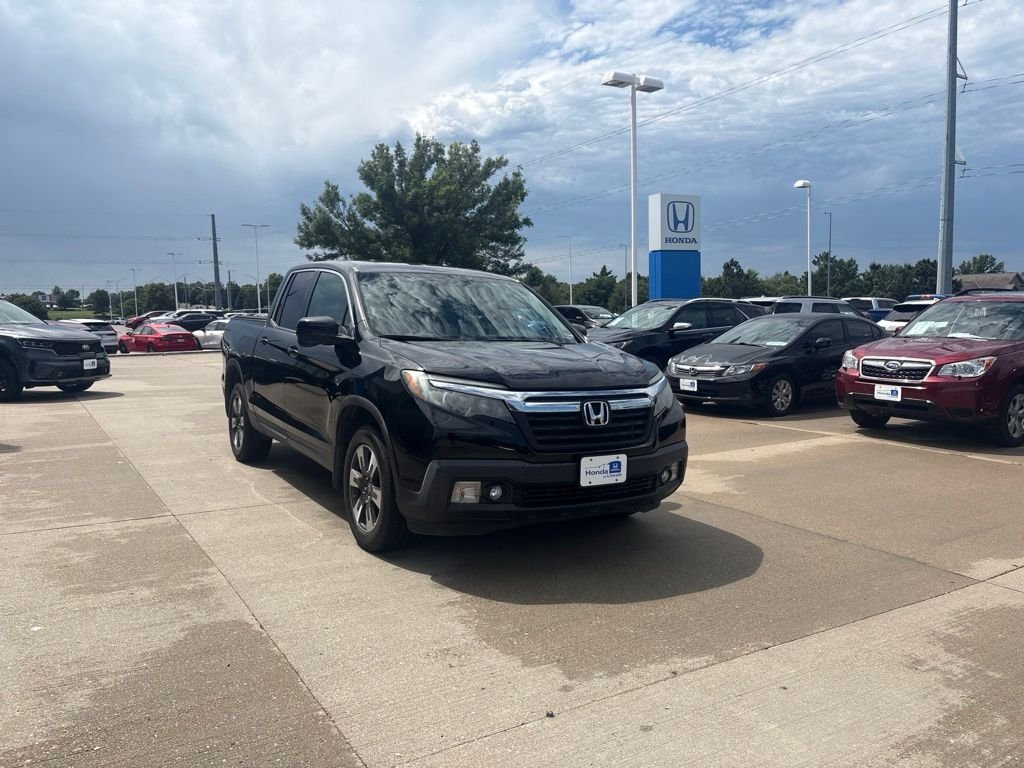 Used 2019 Black Honda RTL-T image 3