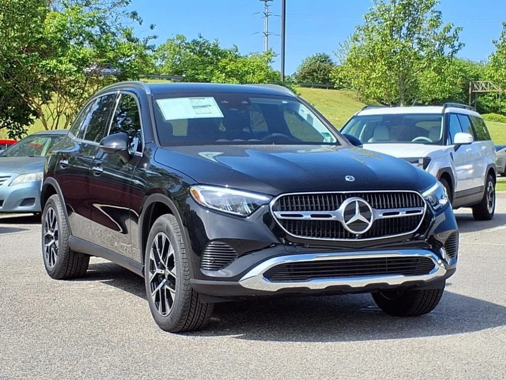 New 2025 Black Mercedes-Benz GLC 350 image 5