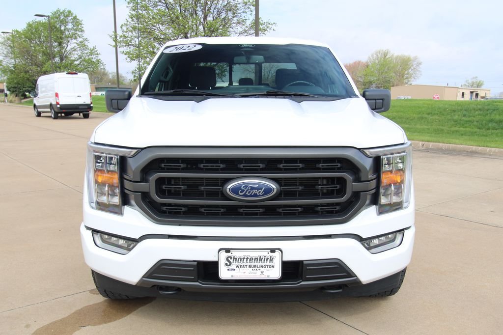 Used 2022  Ford XLT image 2