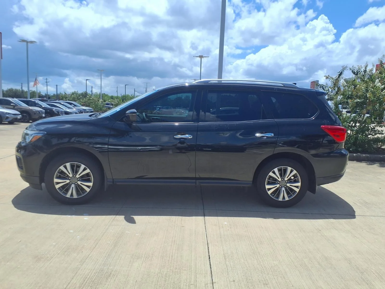 Used 2020 Black Nissan S image 10