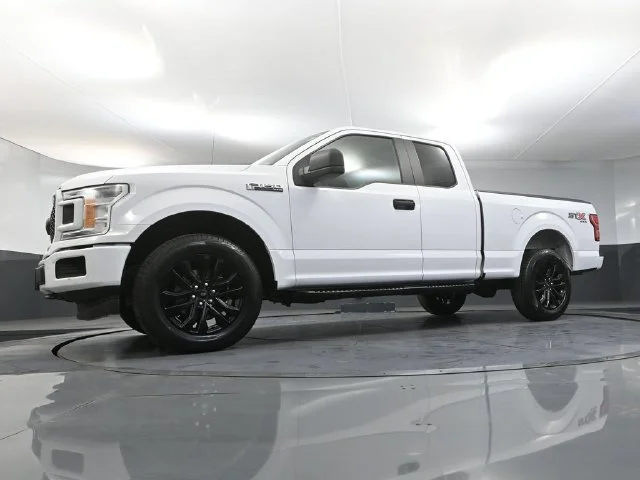 Used 2019 White Ford XL image 43
