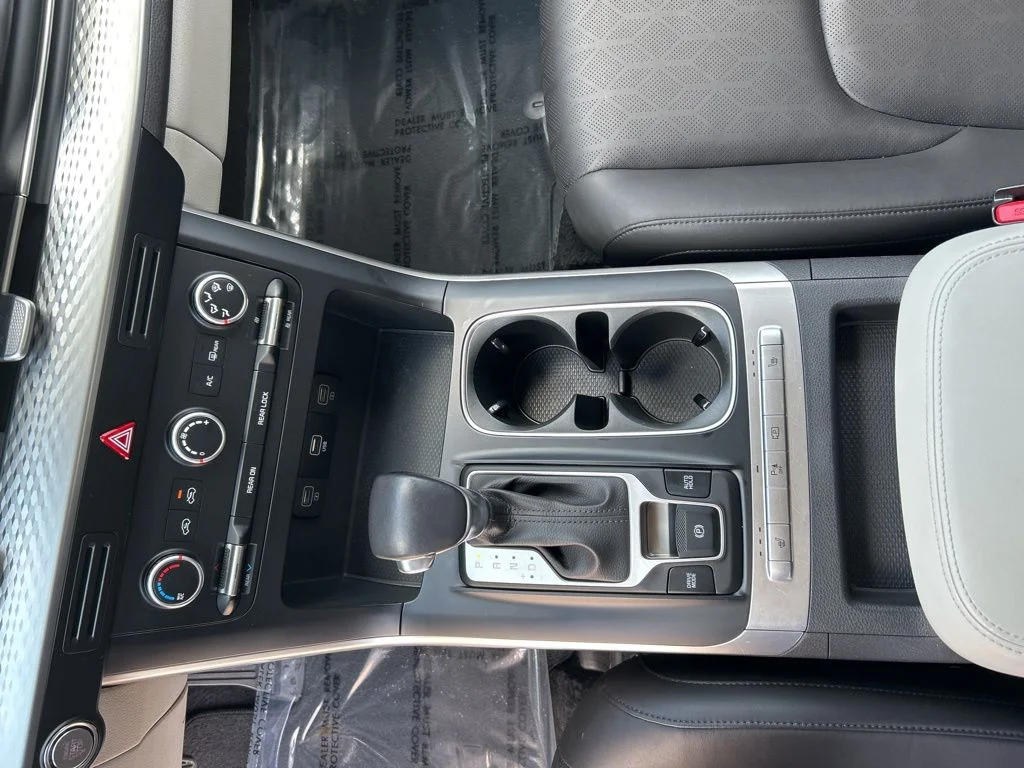 2024 Kia Carnival LX Seat Pkg - Photo 16