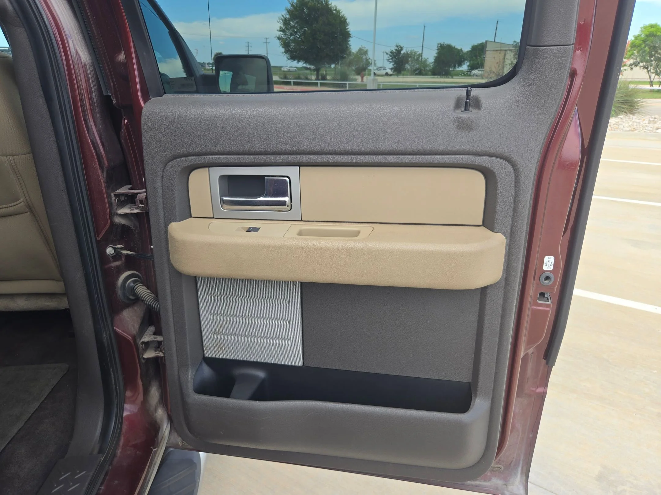 Used 2010 Red Ford XLT image 20