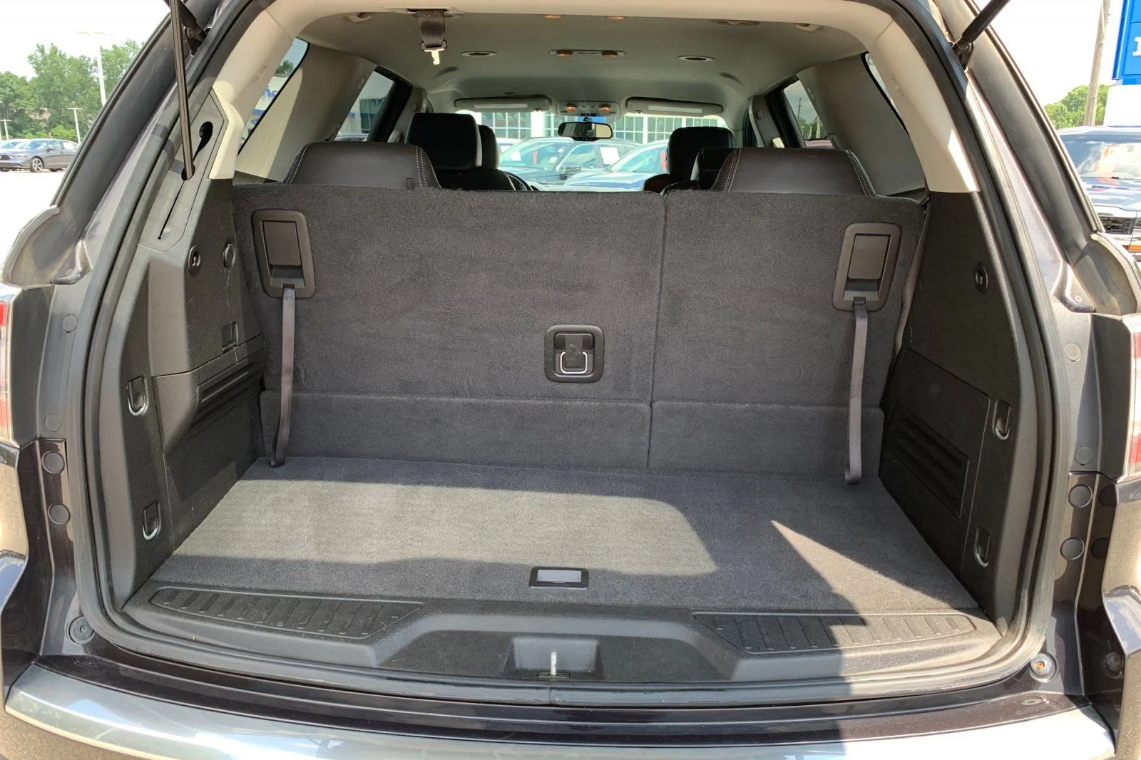 Used 2016 Silver GMC SLT-1 image 19