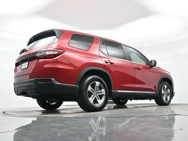 Used 2024 Radiant Red Met Honda EX-L 8 Passenger image 30