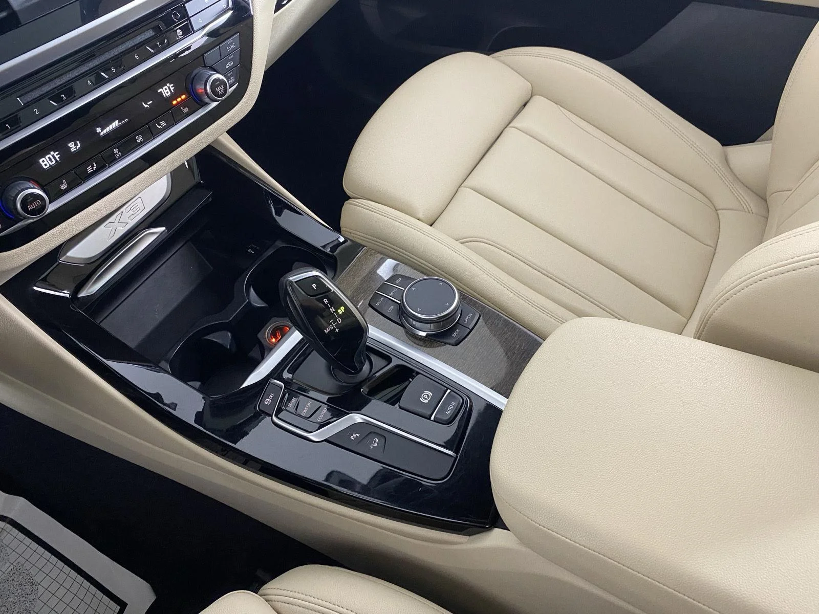 Used 2018 Alpine White BMW xDrive30i image 29