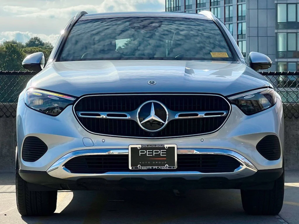 Certified Used 2023 Silver Mercedes-Benz GLC 300 image 3