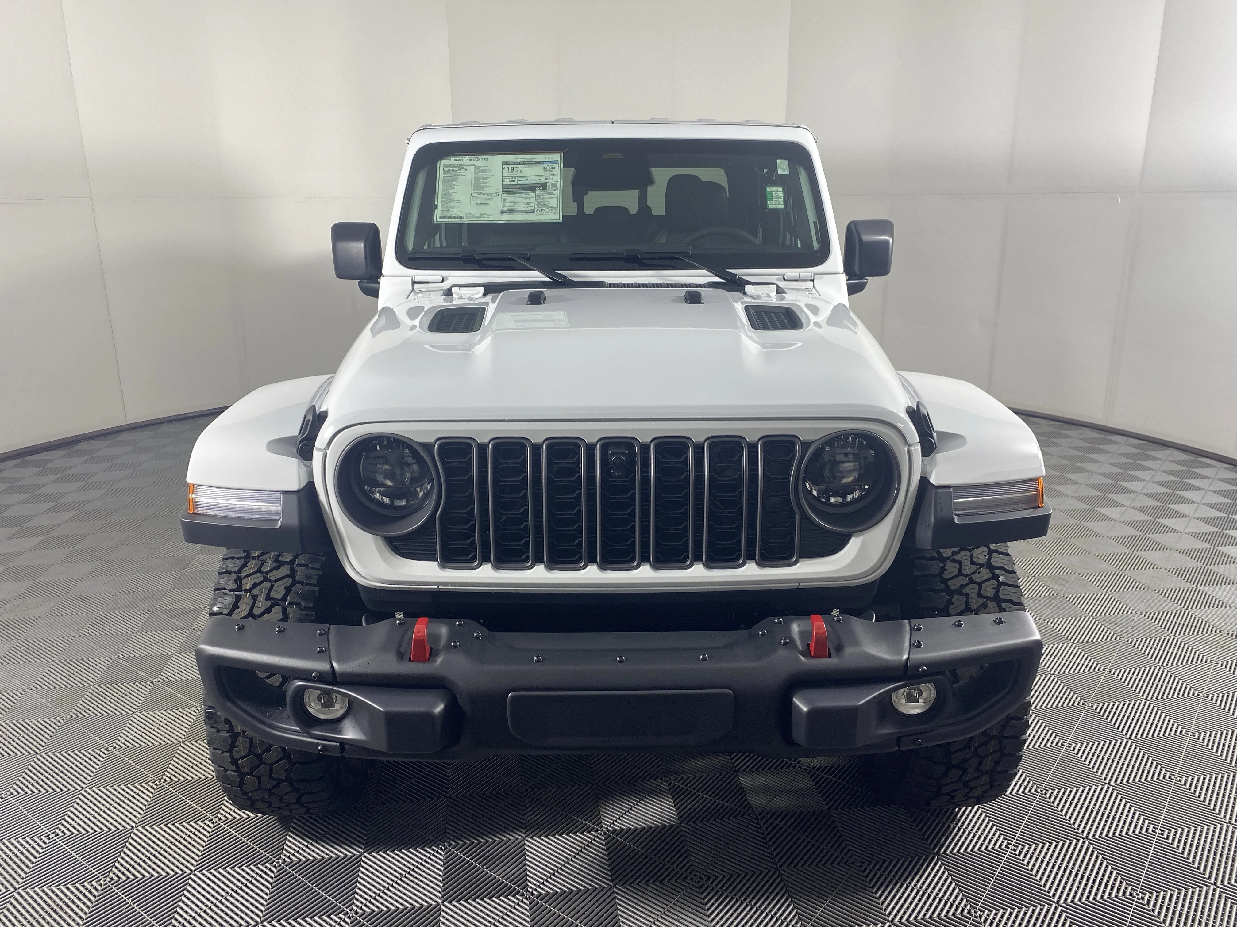 New 2026 Bright White Clear-Coat Exterior Paint Jeep Rubicon X image 11
