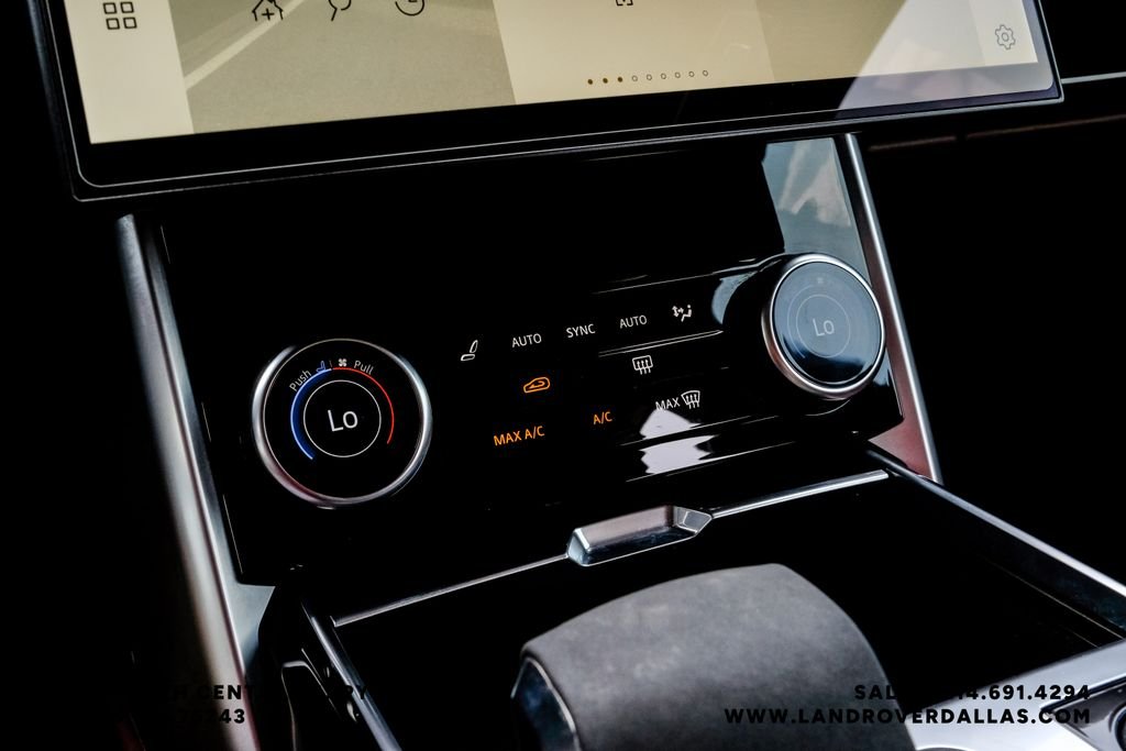 Used 2023 Santorini Black Metallic Land Rover SE image 29