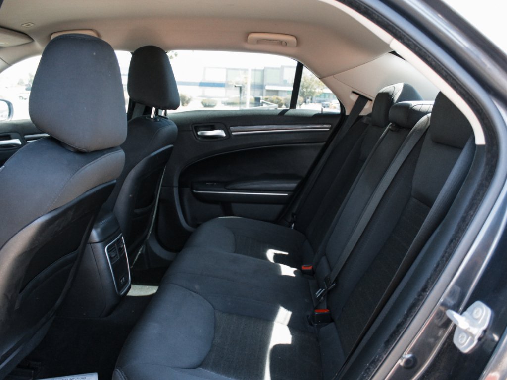 Used 2018 Gloss Black Chrysler Touring image 21