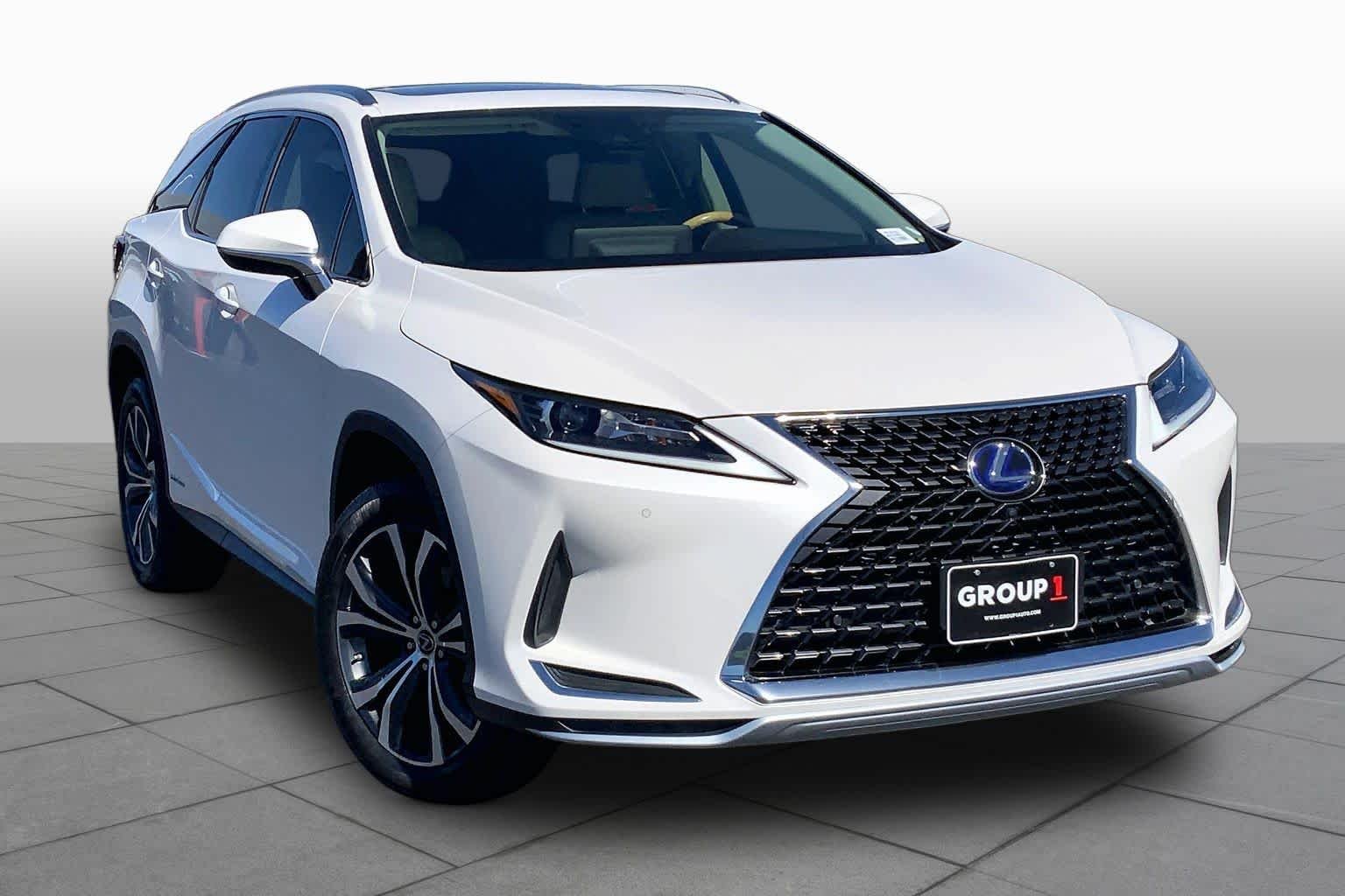 Used 2020 Eminent White Pearl Lexus  image 3