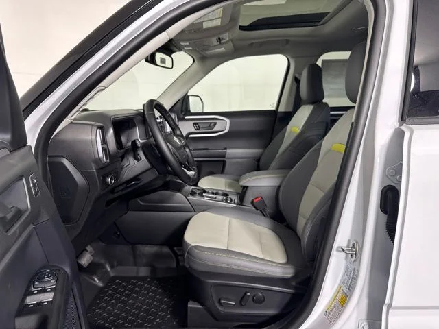 New 2026 Oxford White Ford Badlands image 10