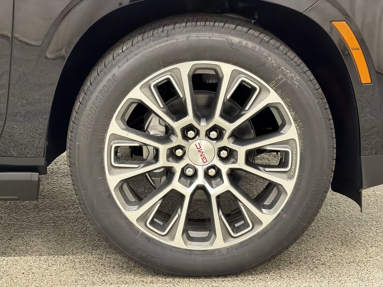 2027 GMC Yukon XL Denali - Photo 10
