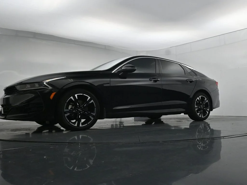 Used 2024 Black Kia GT-Line image 30