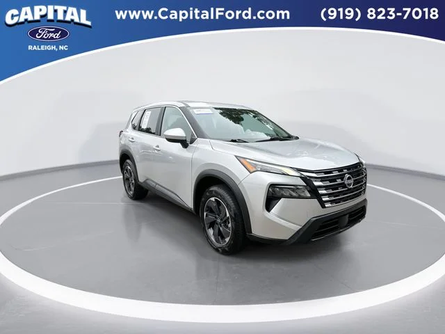 Used 2025 Silver Nissan SV image 2
