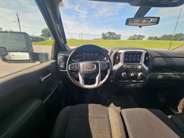 Used 2022 Summit White GMC SLE image 13