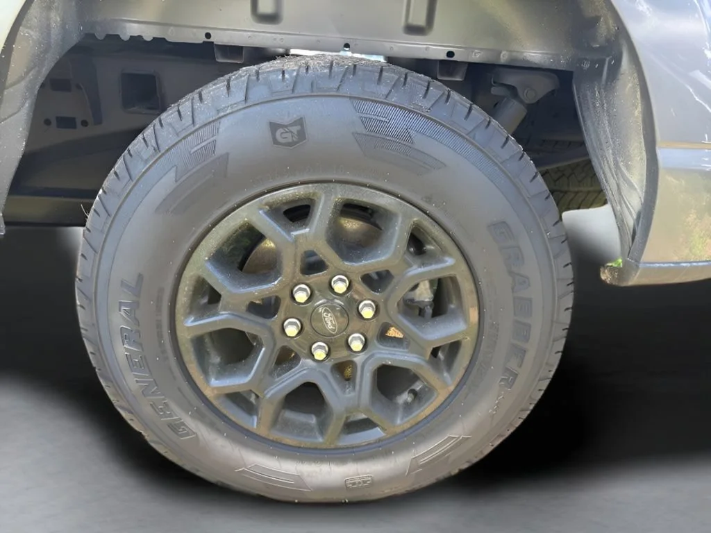 Used 2024 Gray Ford XLT image 35