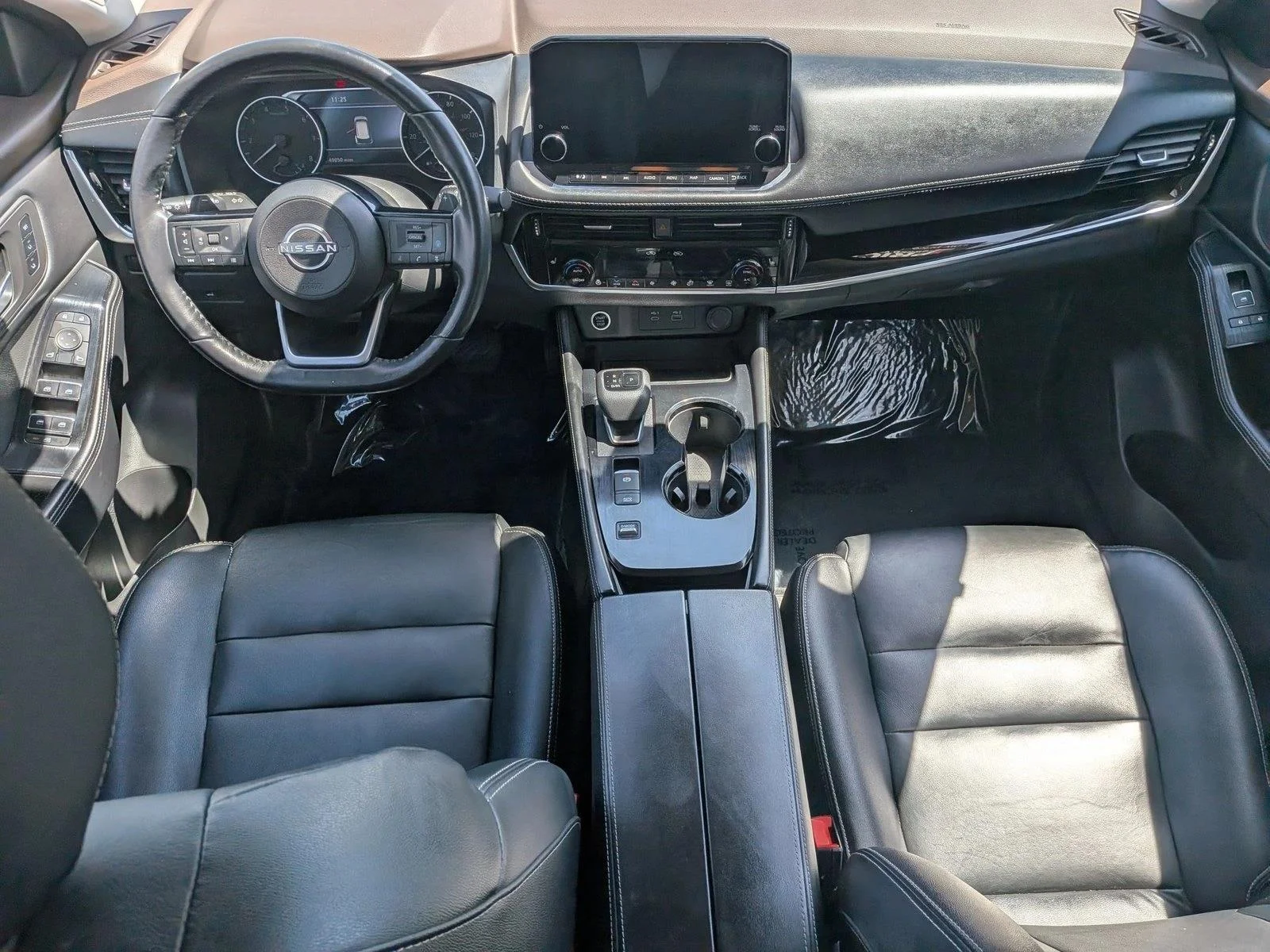 Used 2022 Super Black Nissan SL image 14