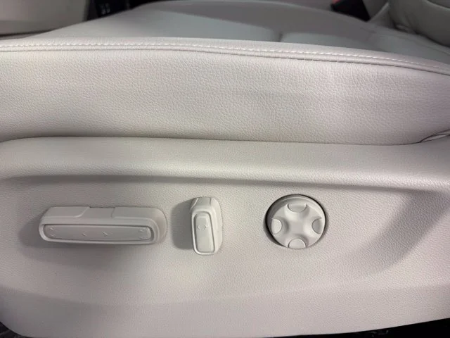 New 2027 Platinum White Pearl Honda EX-L image 18