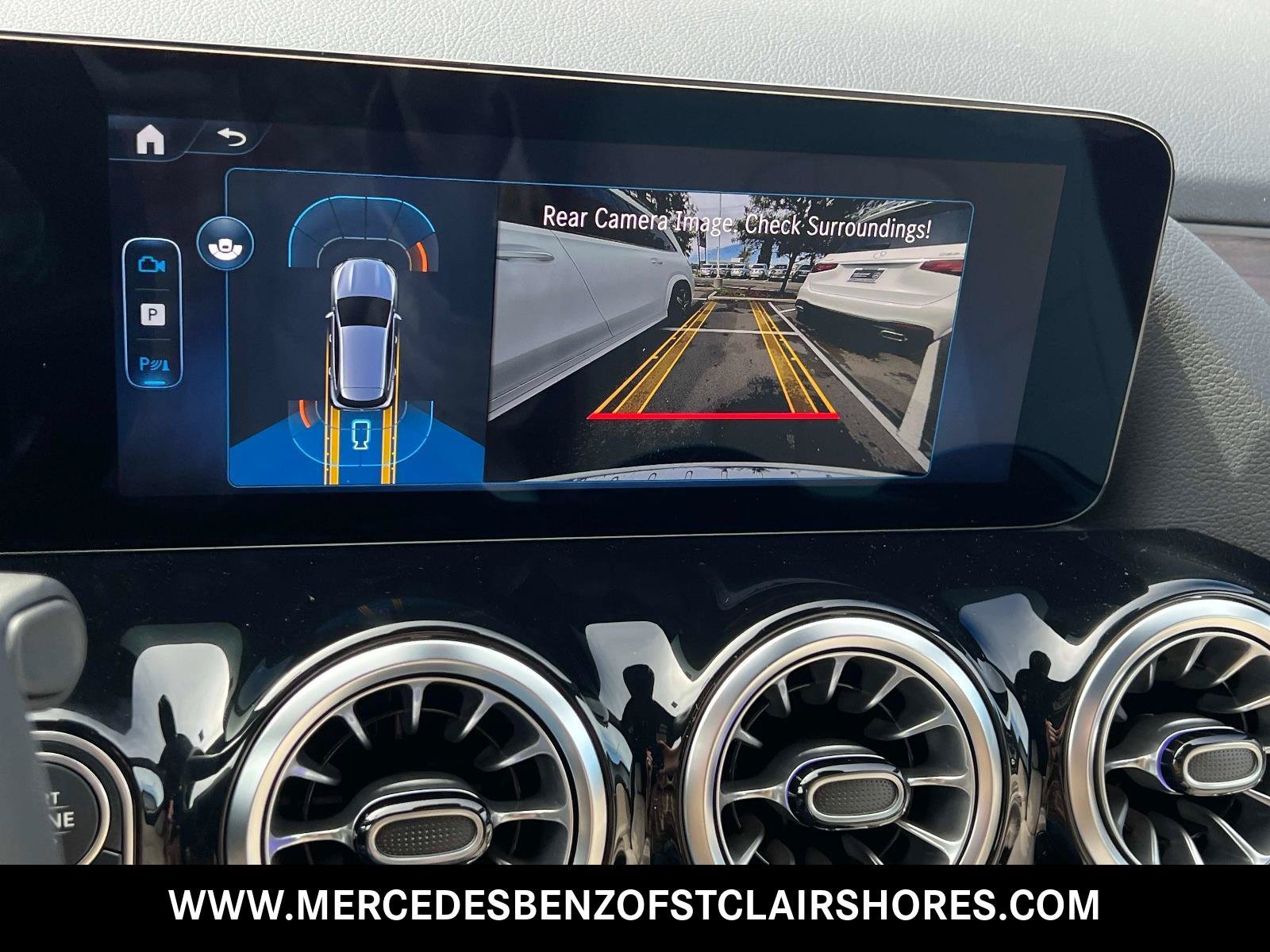 New 2026 Polar White Mercedes-Benz GLA 250 image 17