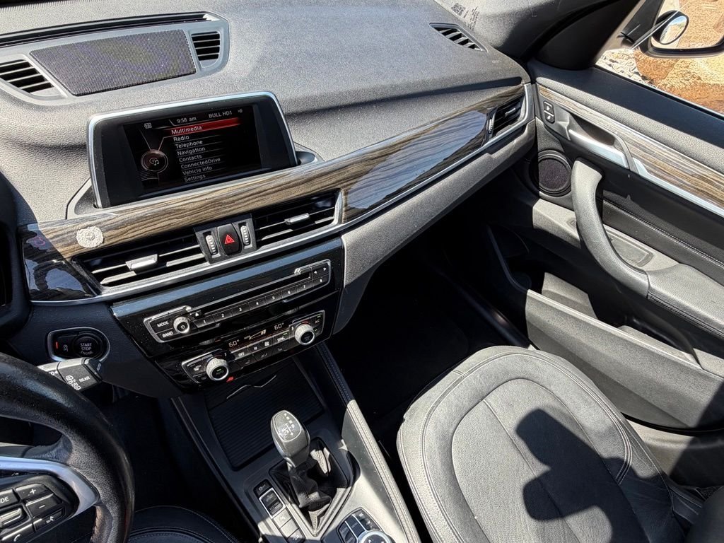 Used 2017 Black BMW xDrive28i image 18