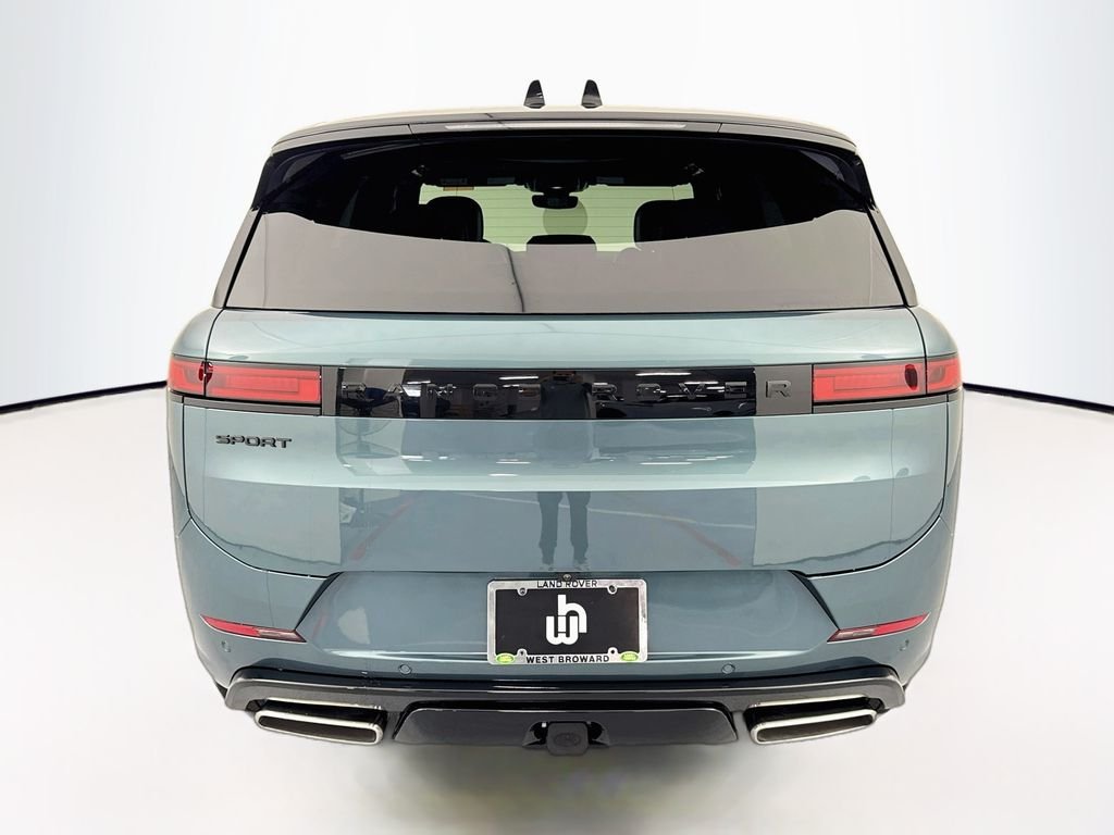 New 2026 Giola Green Land Rover Dynamic SE image 6