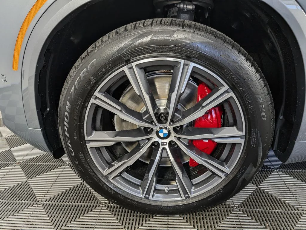 New 2026 Skyscraper Grey Metallic BMW xDrive50e image 10