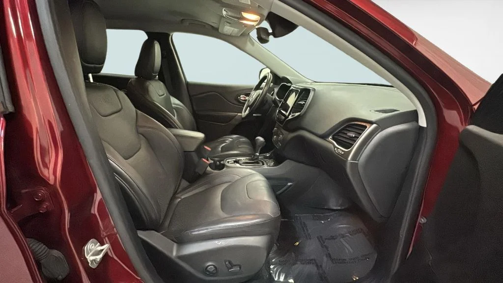 Used 2020 Red Jeep Limited image 8