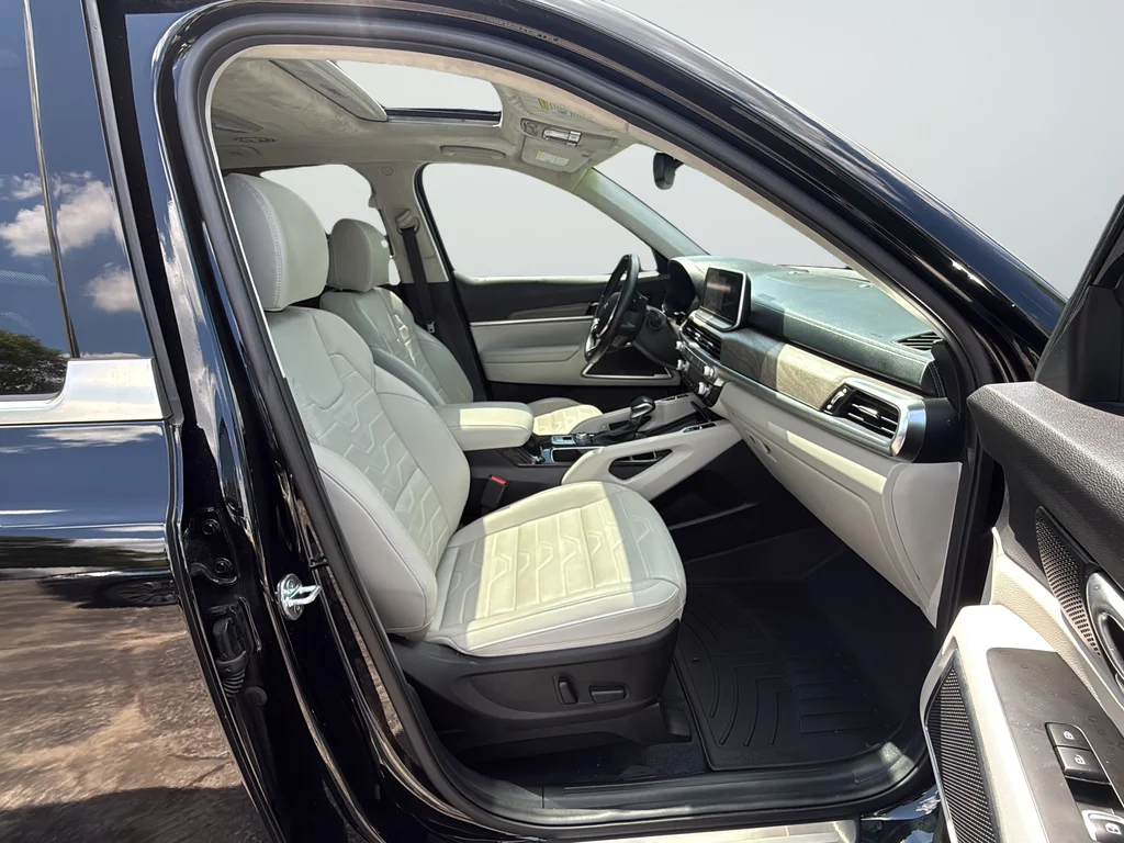 Used 2021 Black Kia SX image 26