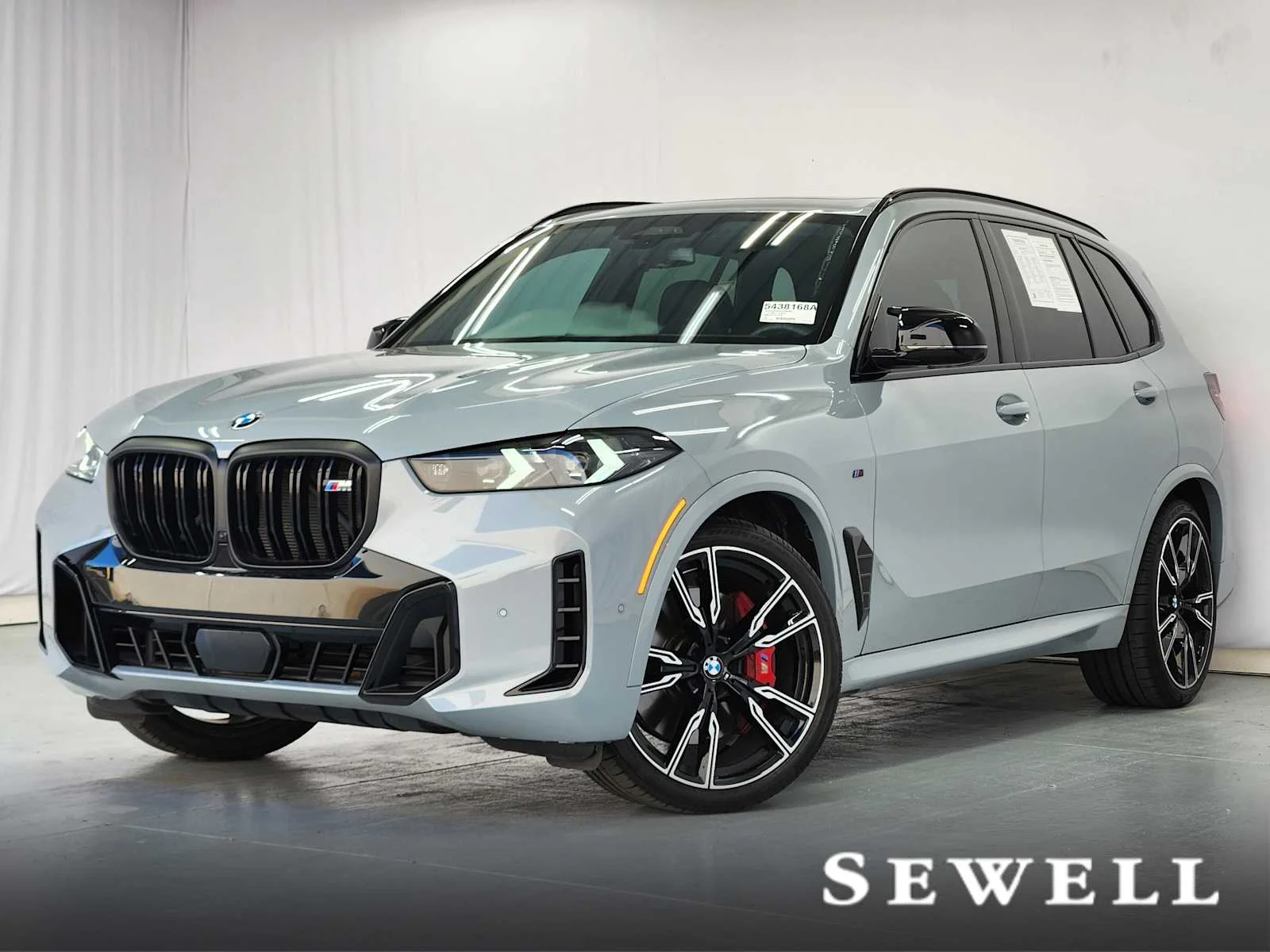 2025 BMW X5 M60i