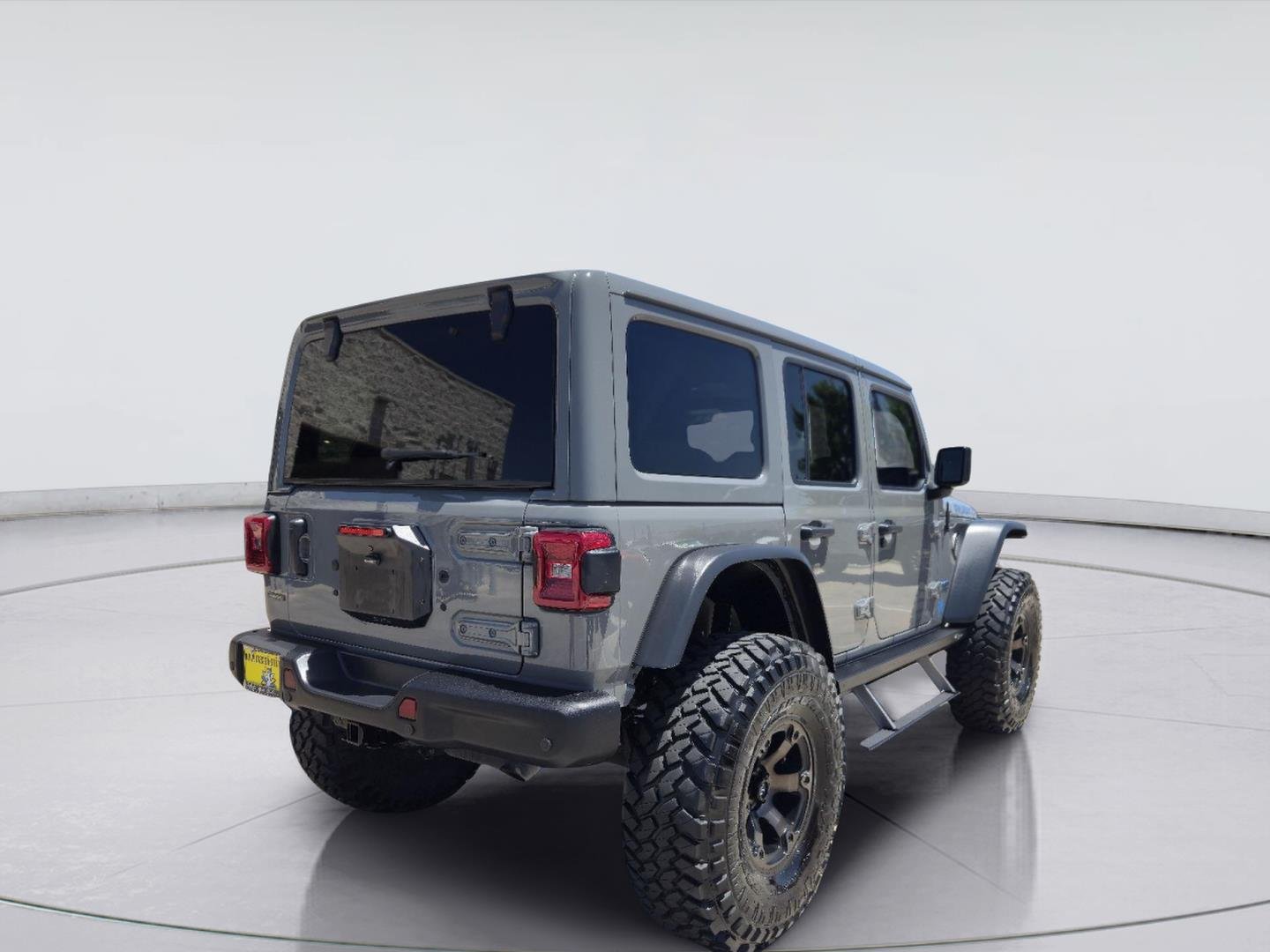 Used 2023 Sting-Gray Clearcoat Jeep Rubicon image 5