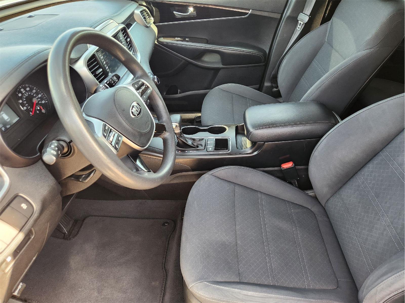 2020 Kia Sorento photo 13 of 33