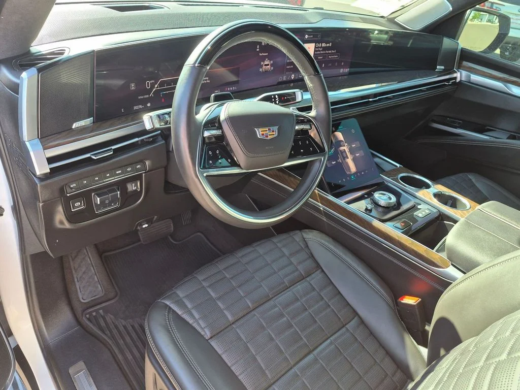 Used 2025 Crystal White Tricoat Cadillac 4WD Premium Luxury Platinum image 10
