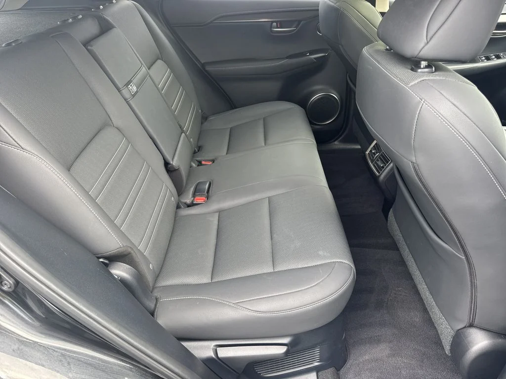 2021 Lexus NX 300 - Photo 15