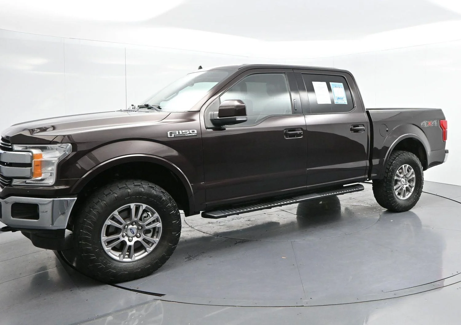 Used 2020 Magma Red Ford LARIAT image 4