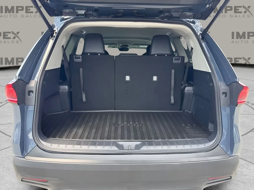 Used 2026 White Toyota XLE image 28