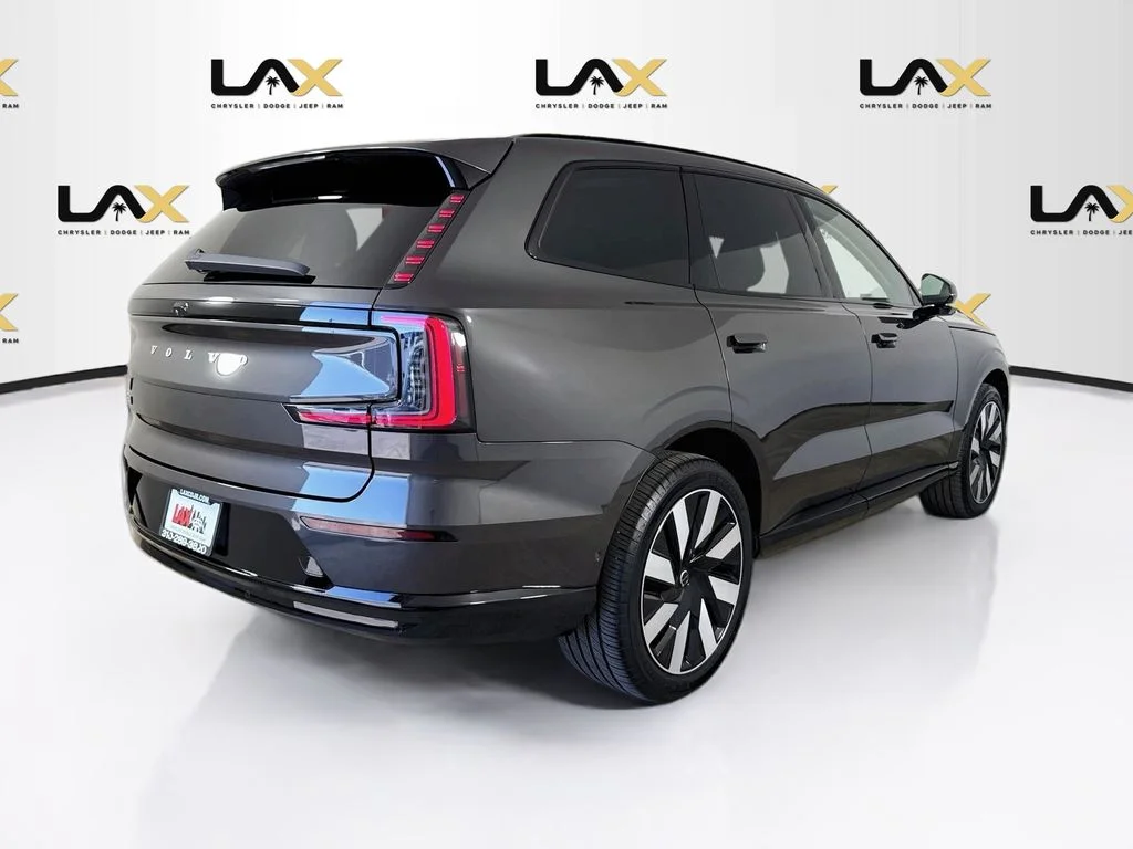 Used 2025 Gray Volvo Twin Motor Plus image 7