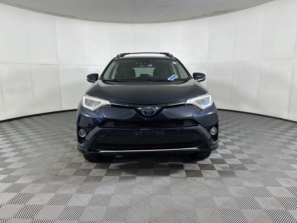 Used 2018 Aqua Toyota XLE image 11