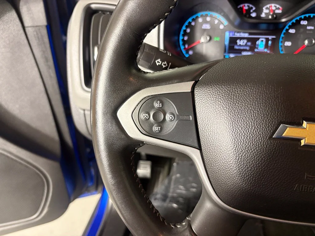 Used 2018 KINETIC BLUE METALLIC Chevrolet 2WD LT image 22